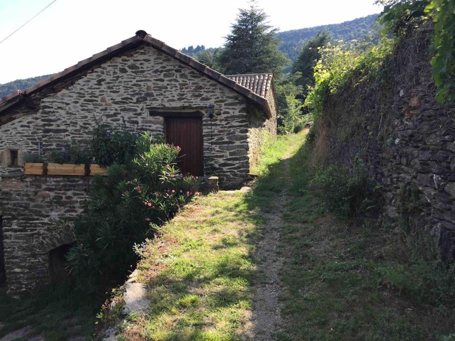 Maison rurale au cœur des Cévennes Ardéchoises Dompnac Esterno foto